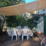 Su 3 Piani Con Giardino Ferienhaus