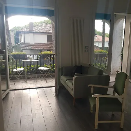 Su 3 Piani Con Giardino * リド・ディ・スピーナ