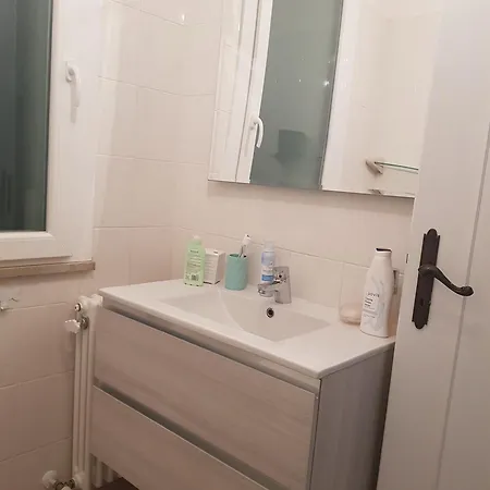 別荘 Su 3 Piani Con Giardino