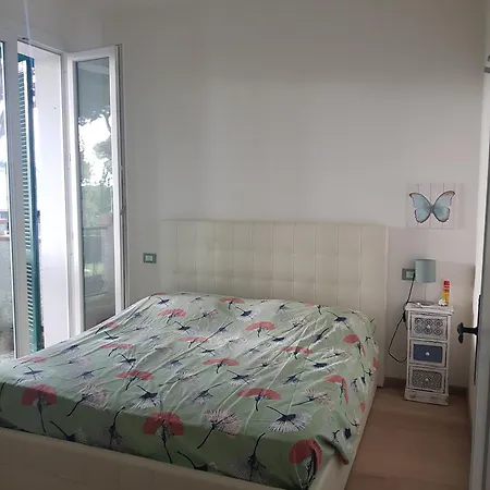 Su 3 Piani Con Giardino * Lido di Spina