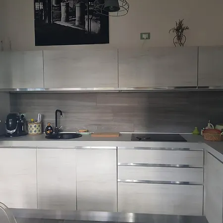 別荘 Su 3 Piani Con Giardino *