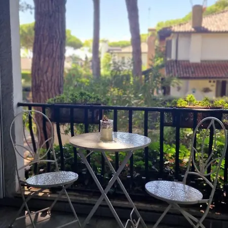 Su 3 Piani Con Giardino Сasa de vacaciones *