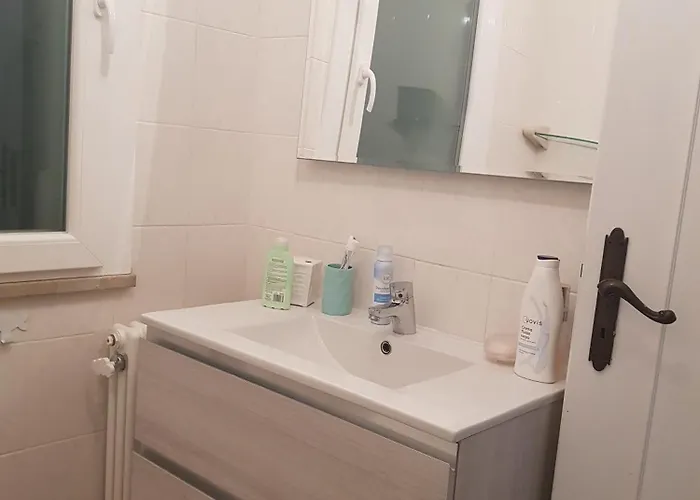 Vakantiehuis Su 3 Piani Con Giardino