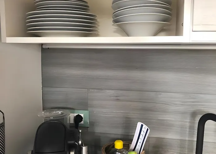 Su 3 Piani Con Giardino Dom wakacyjny