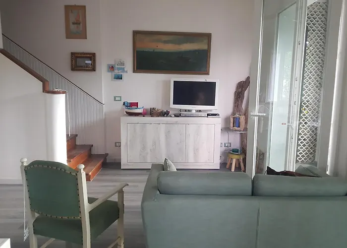 Vakantiehuis Su 3 Piani Con Giardino