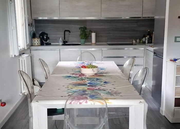 Vakantiehuis Su 3 Piani Con Giardino *