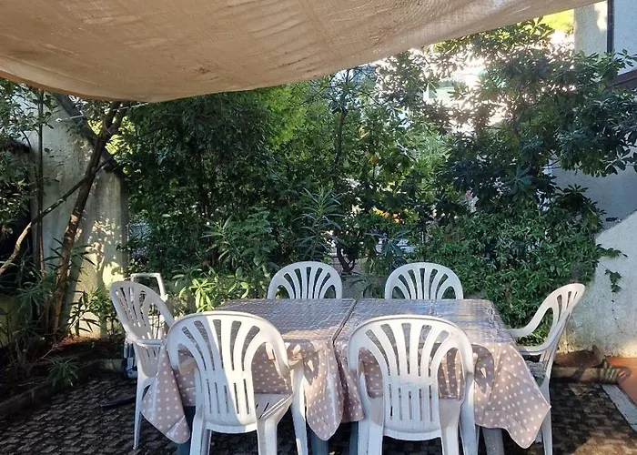 Su 3 Piani Con Giardino Lido di Spina