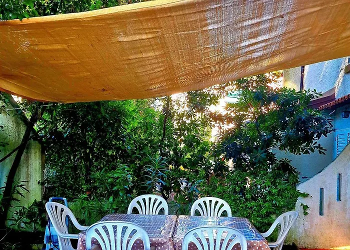 Dom wakacyjny Su 3 Piani Con Giardino Lido di Spina