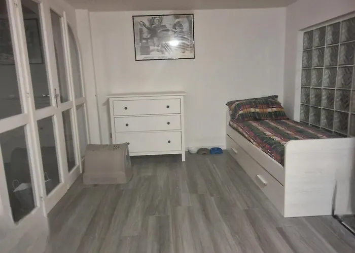 Su 3 Piani Con Giardino