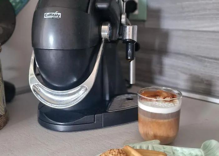 Su 3 Piani Con Giardino Lido di Spina