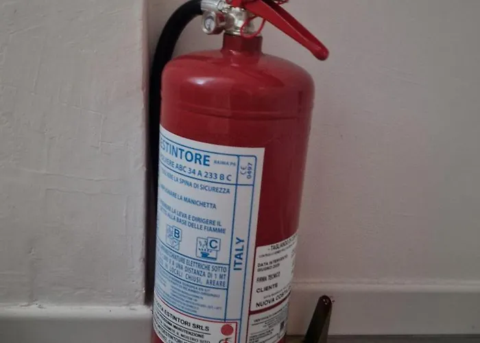 Su 3 Piani Con Giardino Dom wakacyjny Lido di Spina